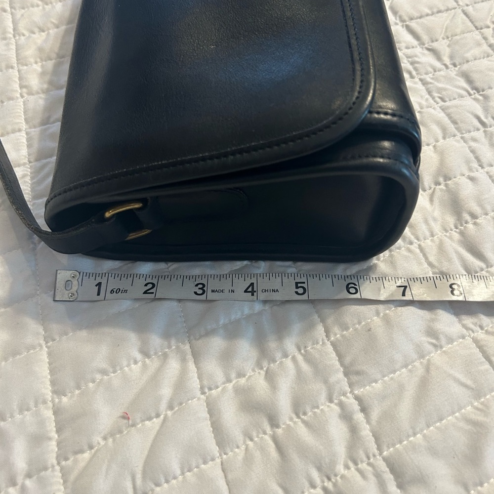 Coach Vintage 9812 Ridgefield Flap
Turn Lock Crossbody Leather Bag Black
USA - Picture 14 of 16